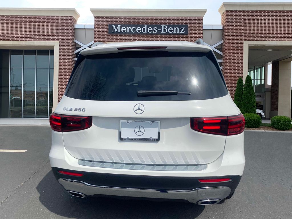 2024 Mercedes-Benz GLB 250 6