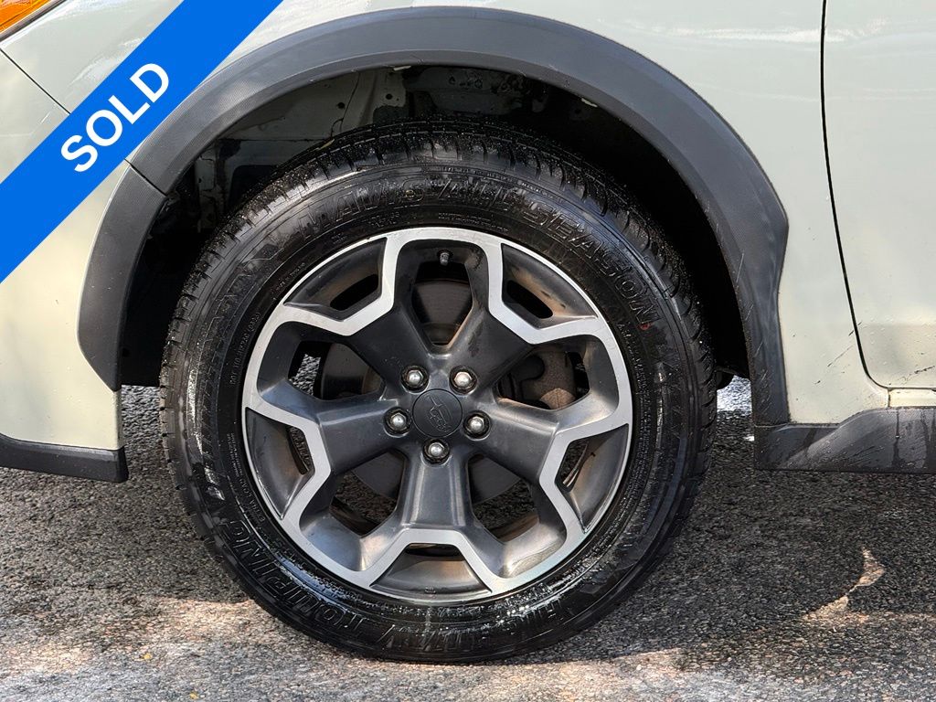 Used 2014 Beige Subaru 2.0i Limited image 6