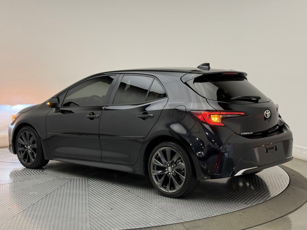 Thumbnail: 2023 Toyota Corolla - 9