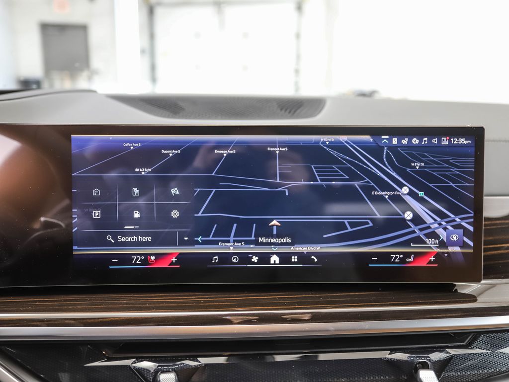 Thumbnail: 2026 BMW X7 - 17