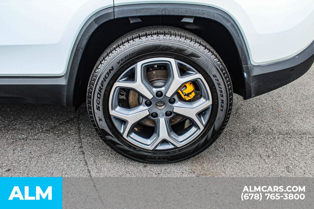 Used 2024 White Rivian Adventure image 15