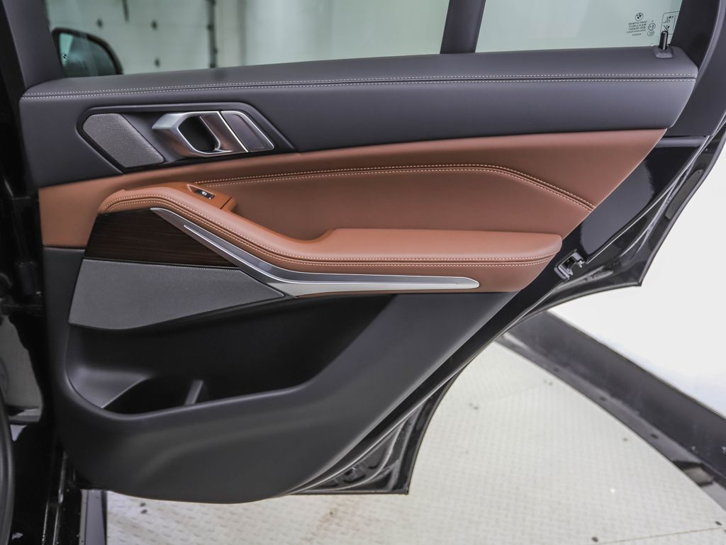 Thumbnail: 2026 BMW X5 - 25
