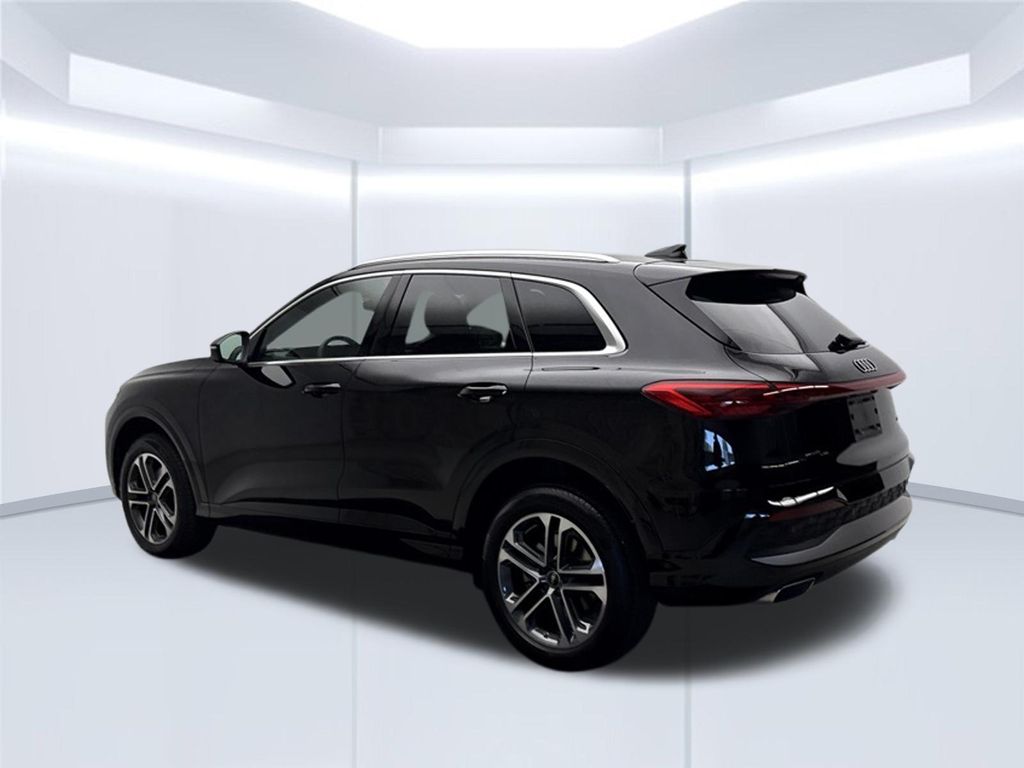 Thumbnail: 2025 Audi Q5 - 3