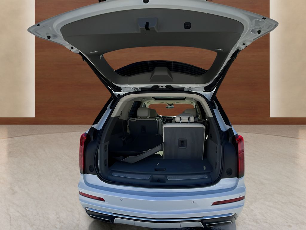 used 2022 Cadillac XT6 car, priced at $31,350