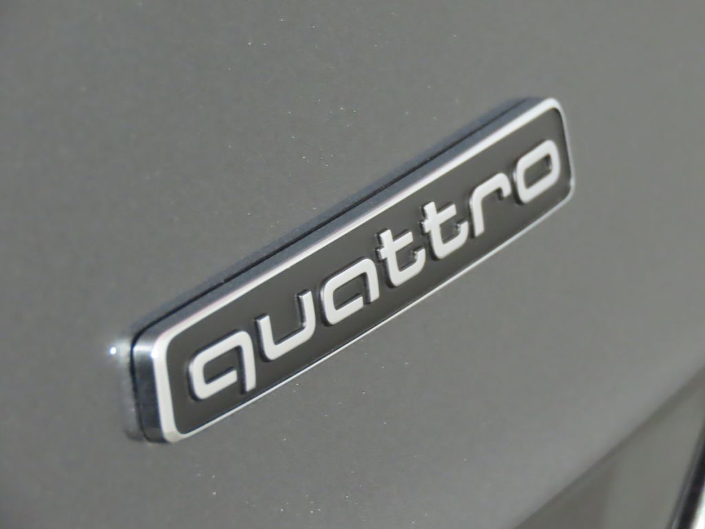 Thumbnail: 2025 Audi Q3 - 10