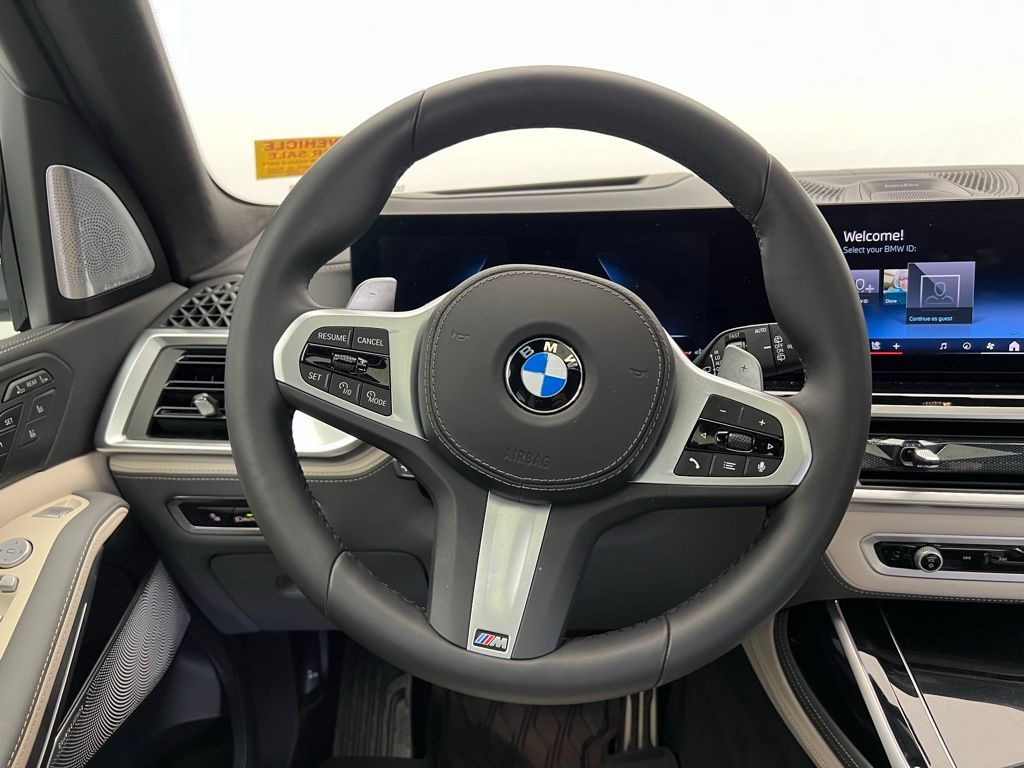 Thumbnail: 2025 BMW X7 - 18