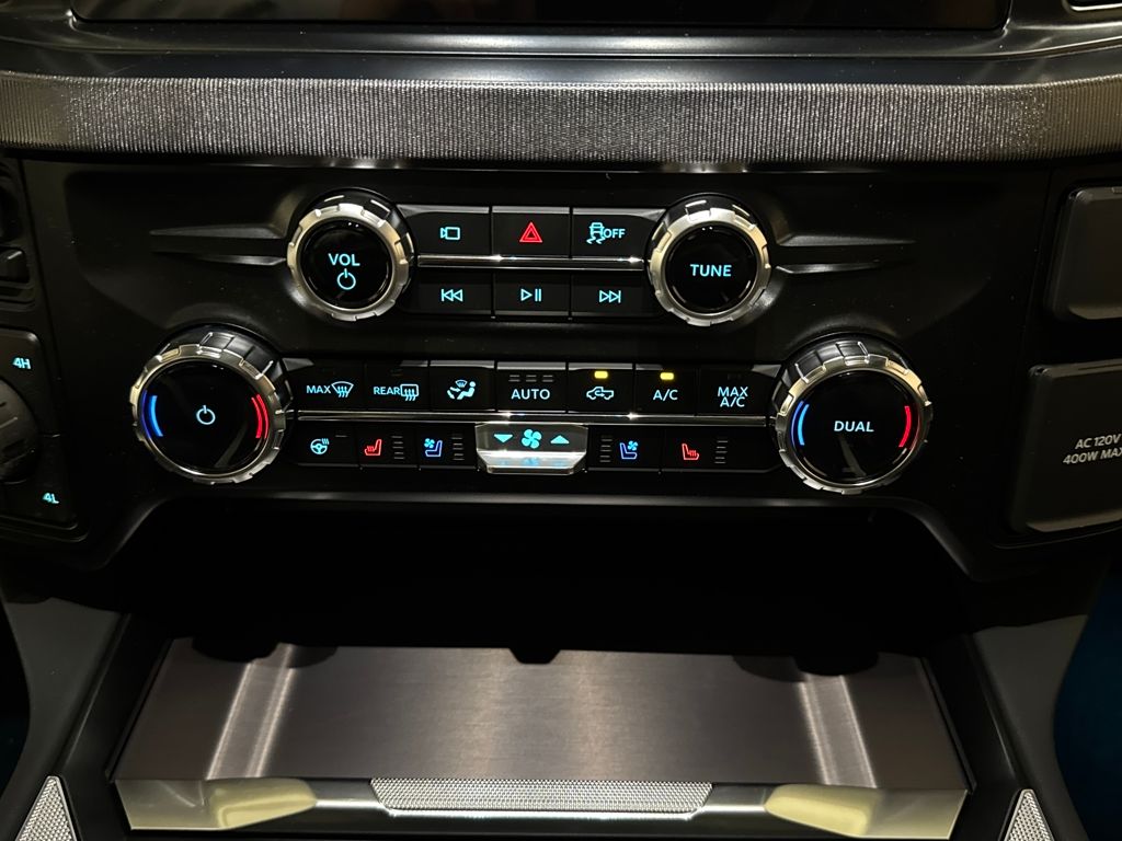New 2026 Gray Ford Platinum image 35