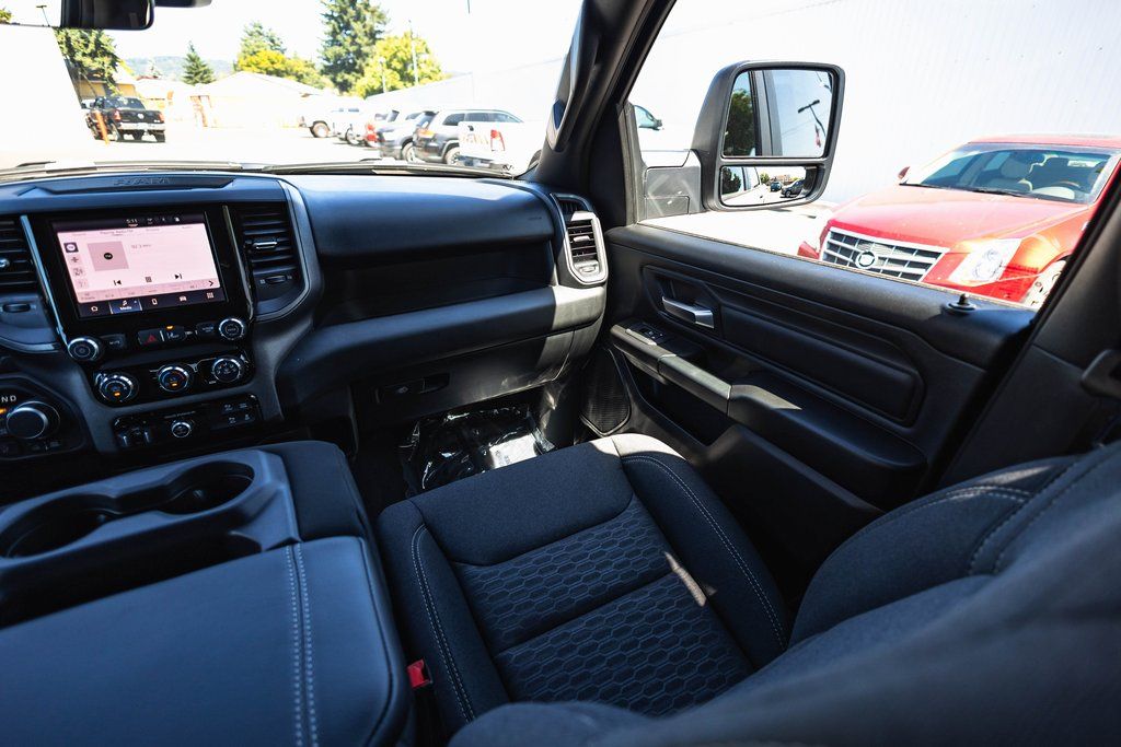 2026 Ram 1500 Tradesman thumbnail 23