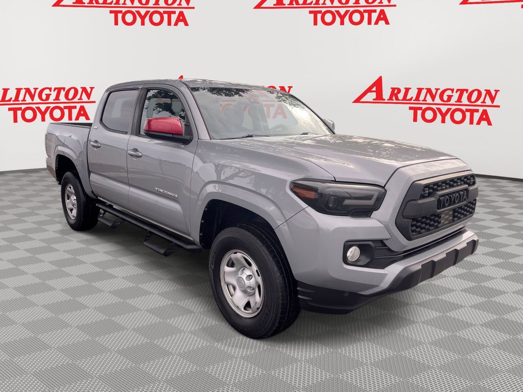 2020 Toyota Tacoma SR5's photo