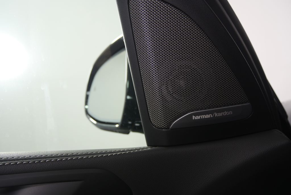 Thumbnail: 2026 BMW X5 - 9