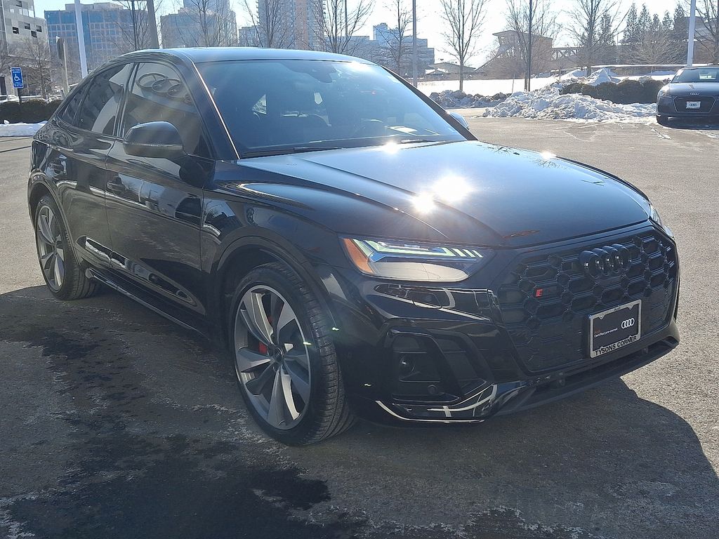 Thumbnail: 2024 Audi SQ5 - 3