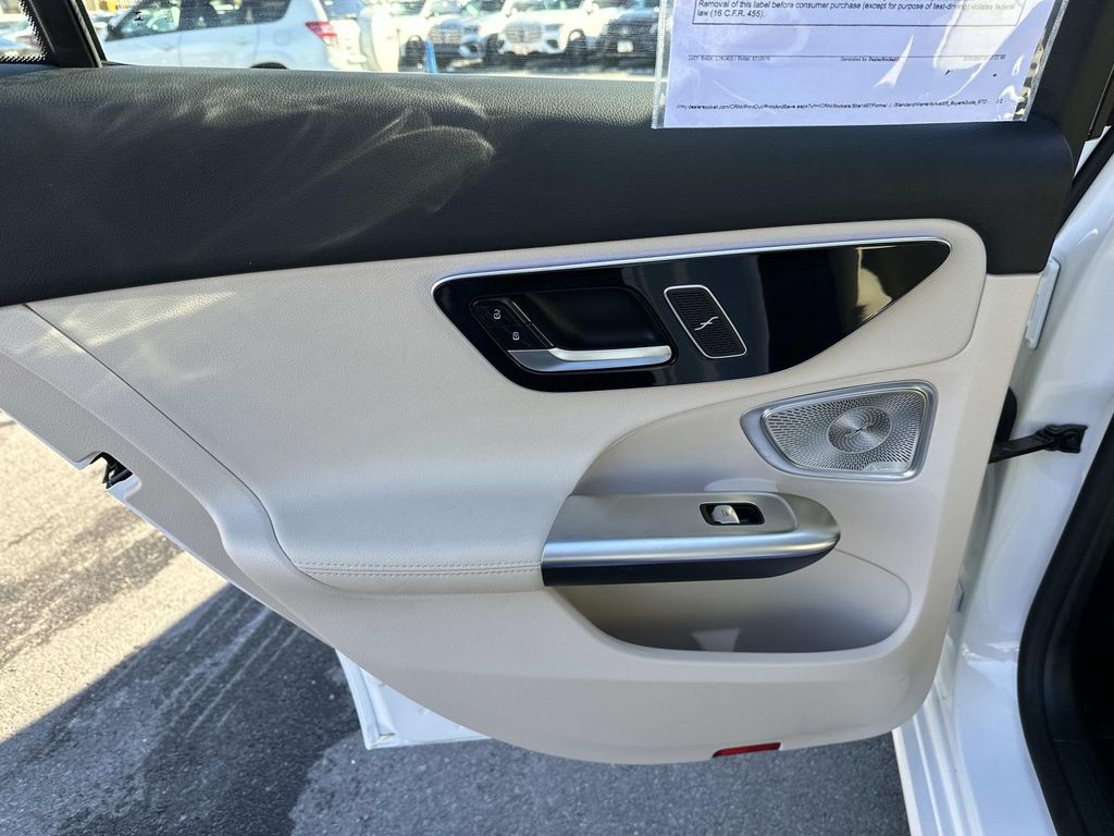 Thumbnail: 2025 Mercedes-Benz C-Class - 30