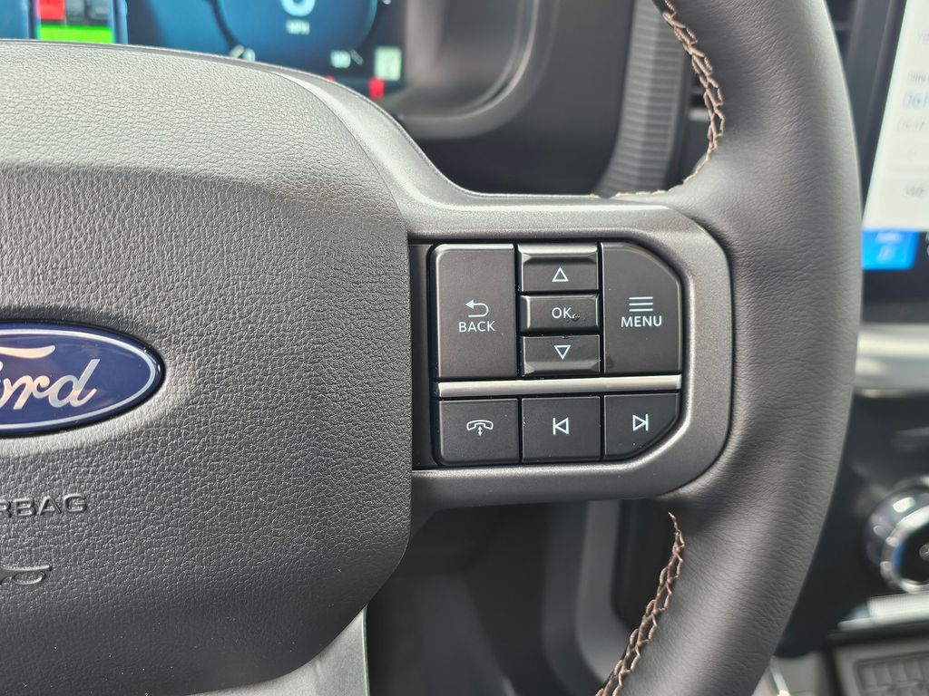 New 2025 White Ford Lariat image 32