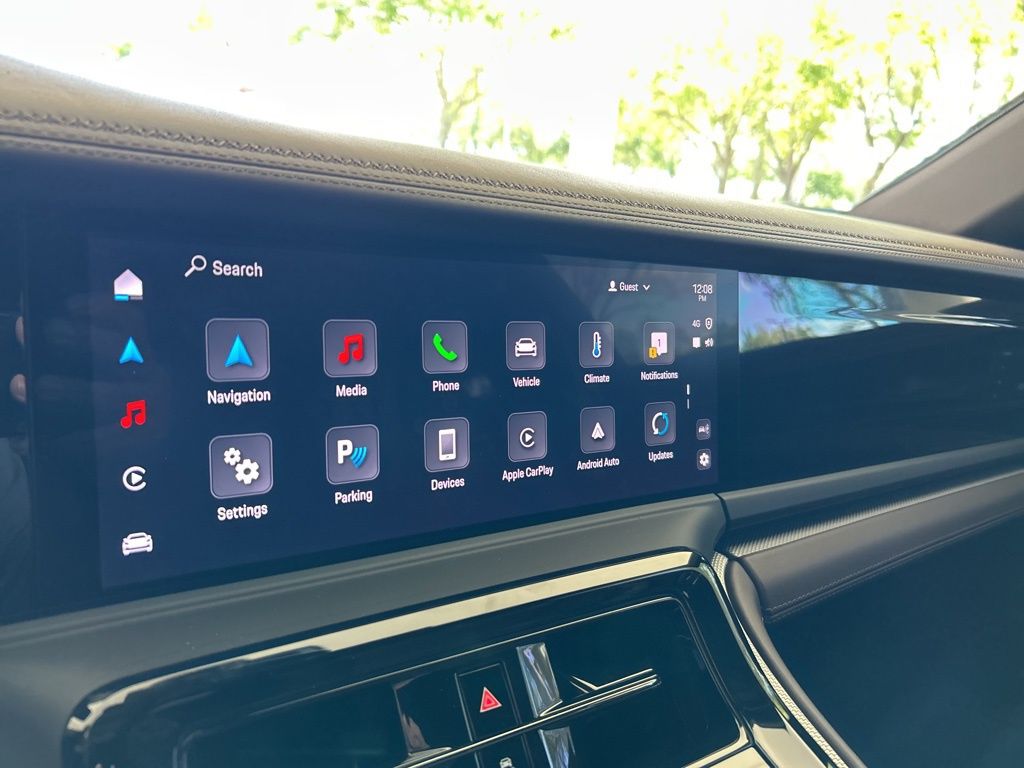 View vehicle photo 7