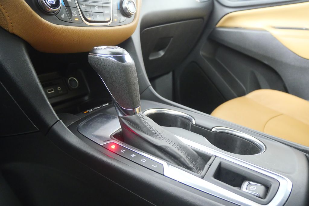 Thumbnail: 2020 Chevrolet Equinox - 25