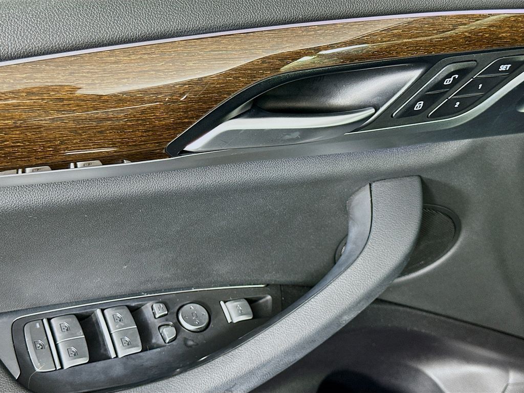 Thumbnail: 2021 BMW X3 - 16