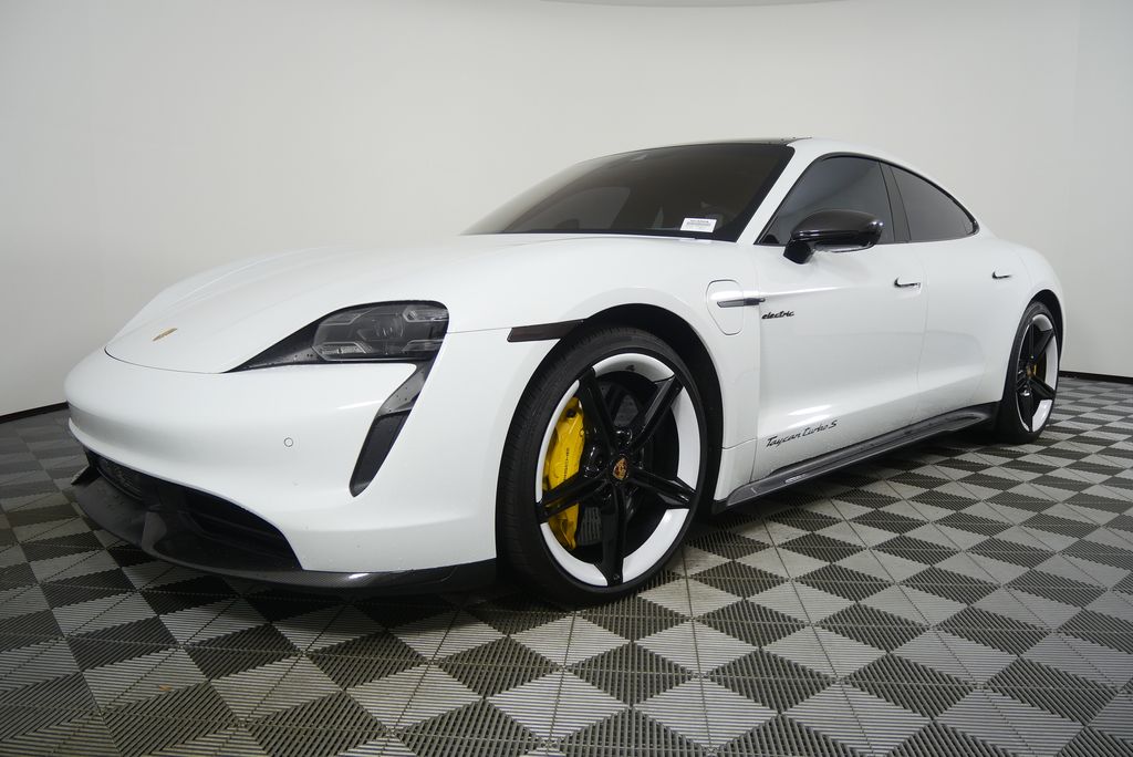 Thumbnail: 2021 Porsche Taycan - 9