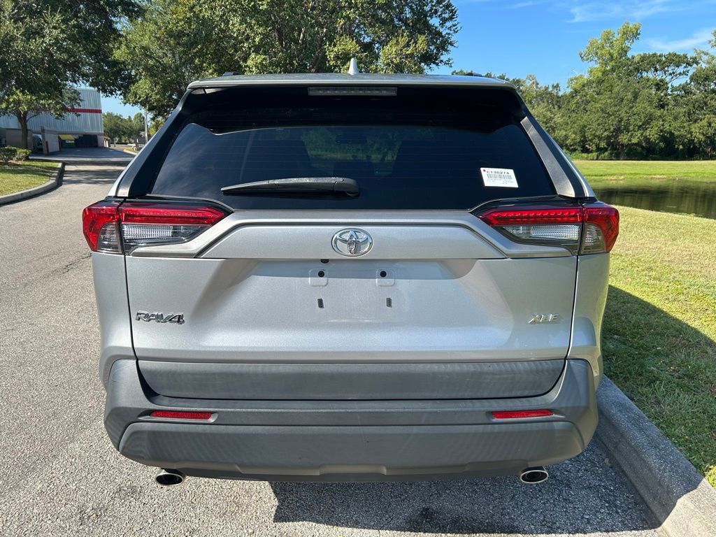 Thumbnail: 2021 Toyota RAV4 - 4