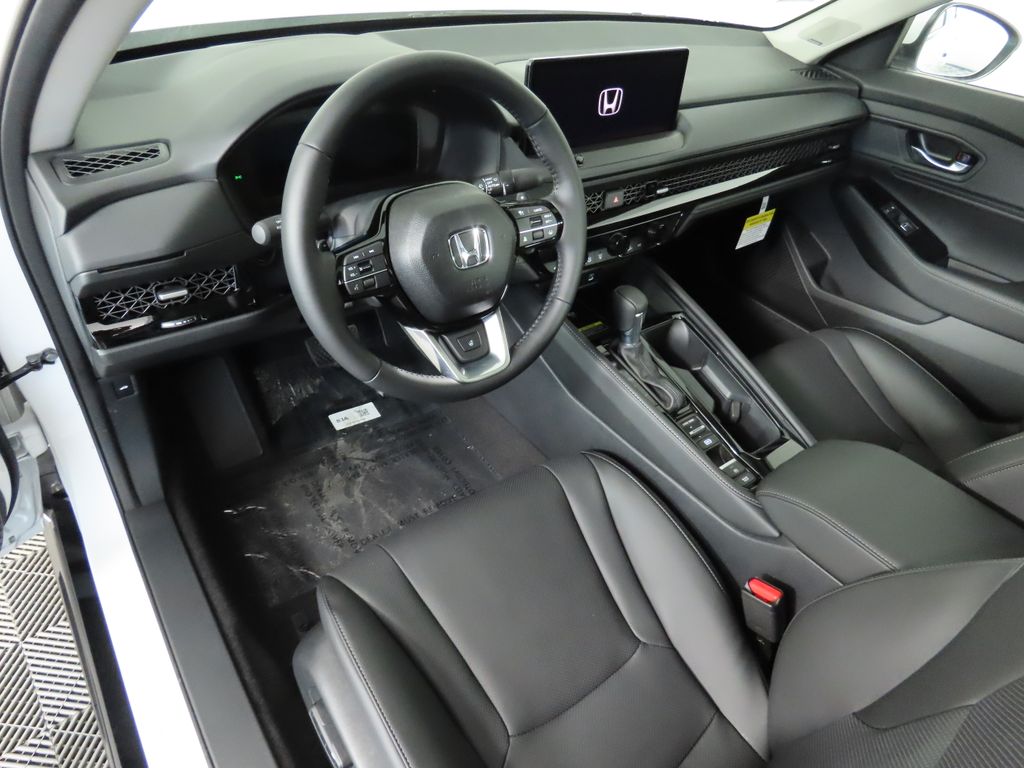 2025 Honda Accord Touring 10