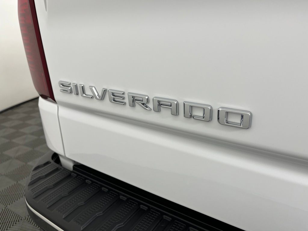 Thumbnail: 2026 Chevrolet Silverado 1500 - 22