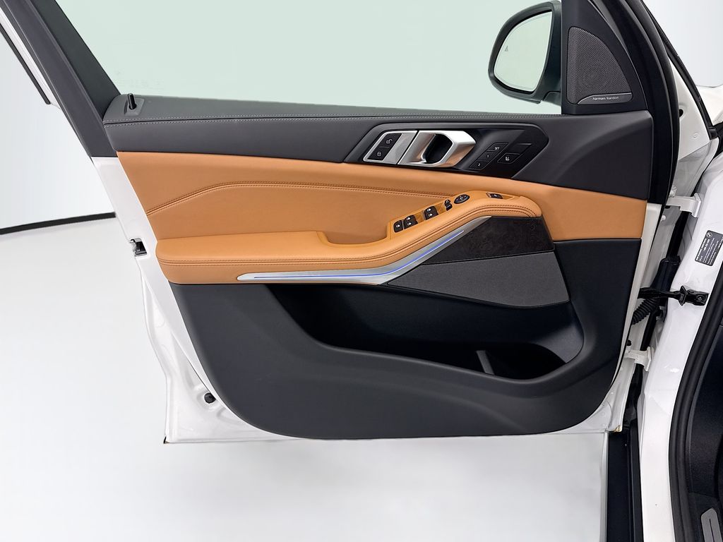 Thumbnail: 2026 BMW X5 - 23