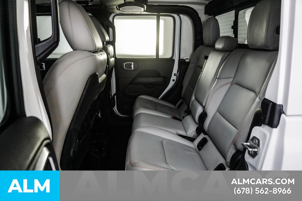 Used 2020 White Jeep Mojave image 17