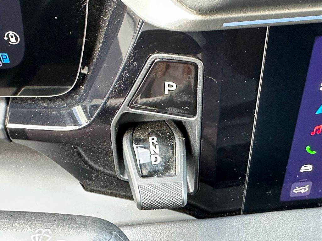 Thumbnail: 2025 Porsche Macan - 31