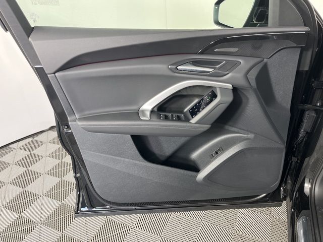 Thumbnail: 2025 Audi Q5 - 10
