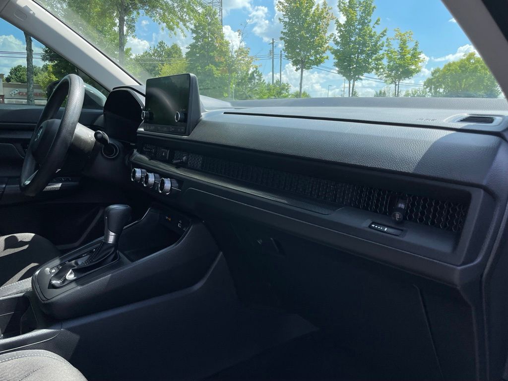 Thumbnail: 2025 Honda CR-V - 32