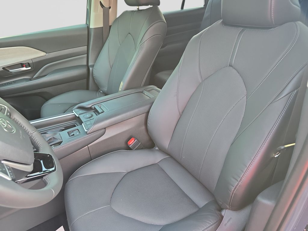 Used 2025 Toyota Grand Highlander SUV