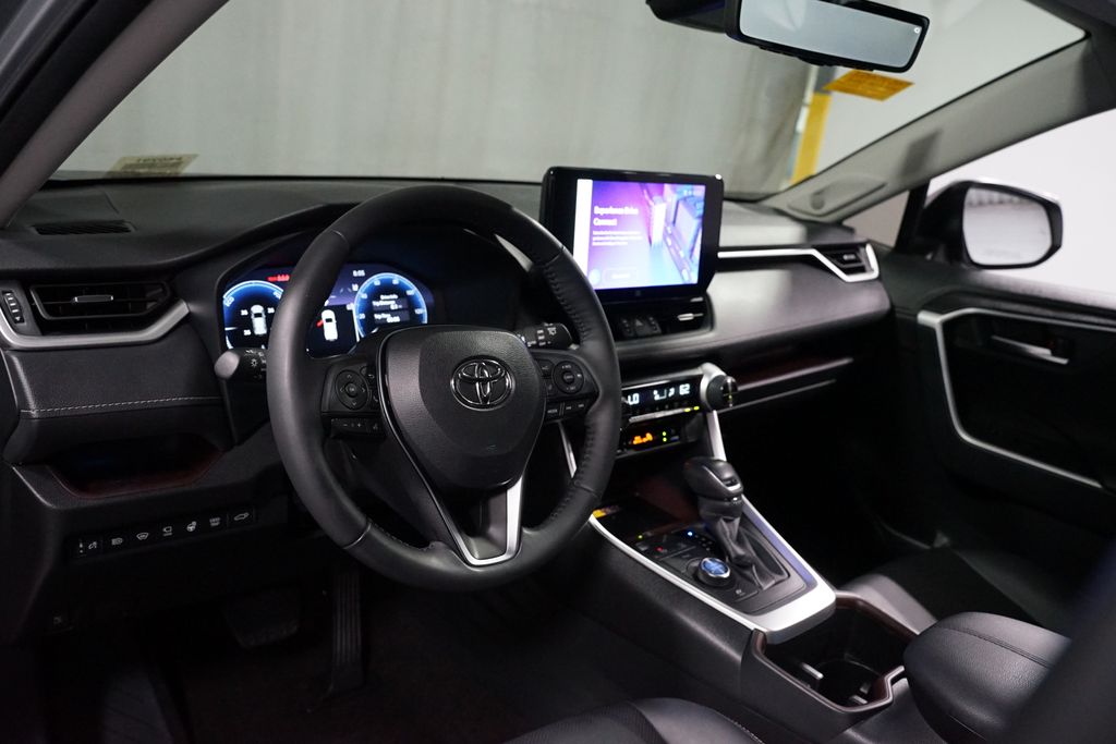 Thumbnail: 2024 Toyota RAV4 - 11