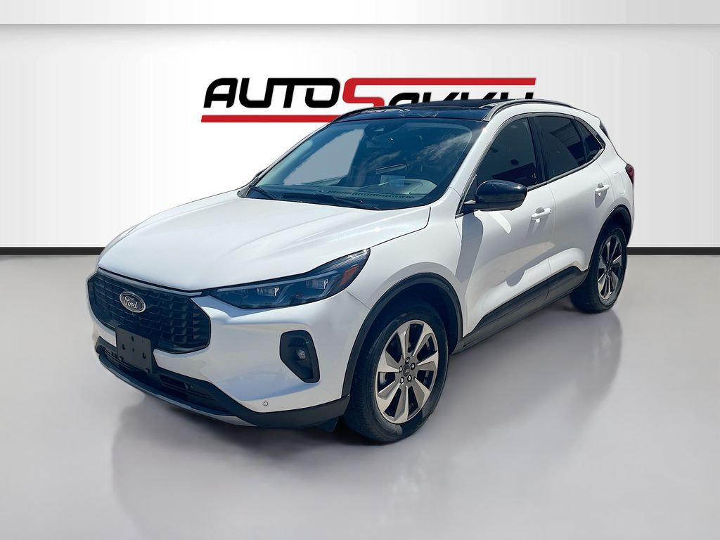 Used 2025 White Ford Platinum image 3