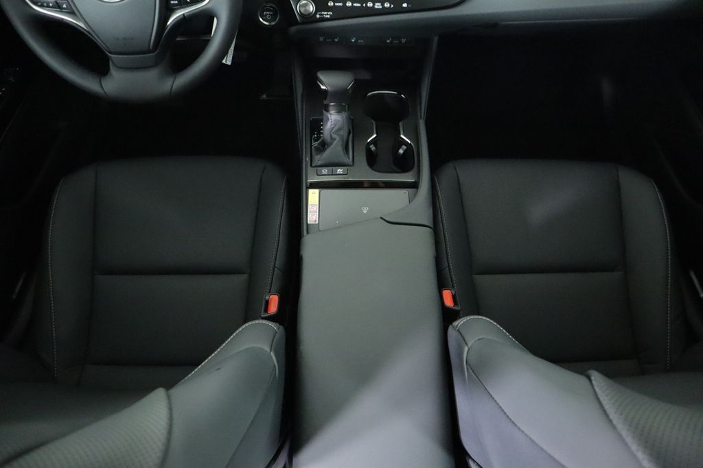 2025 Lexus ES Hybrid 300h 17