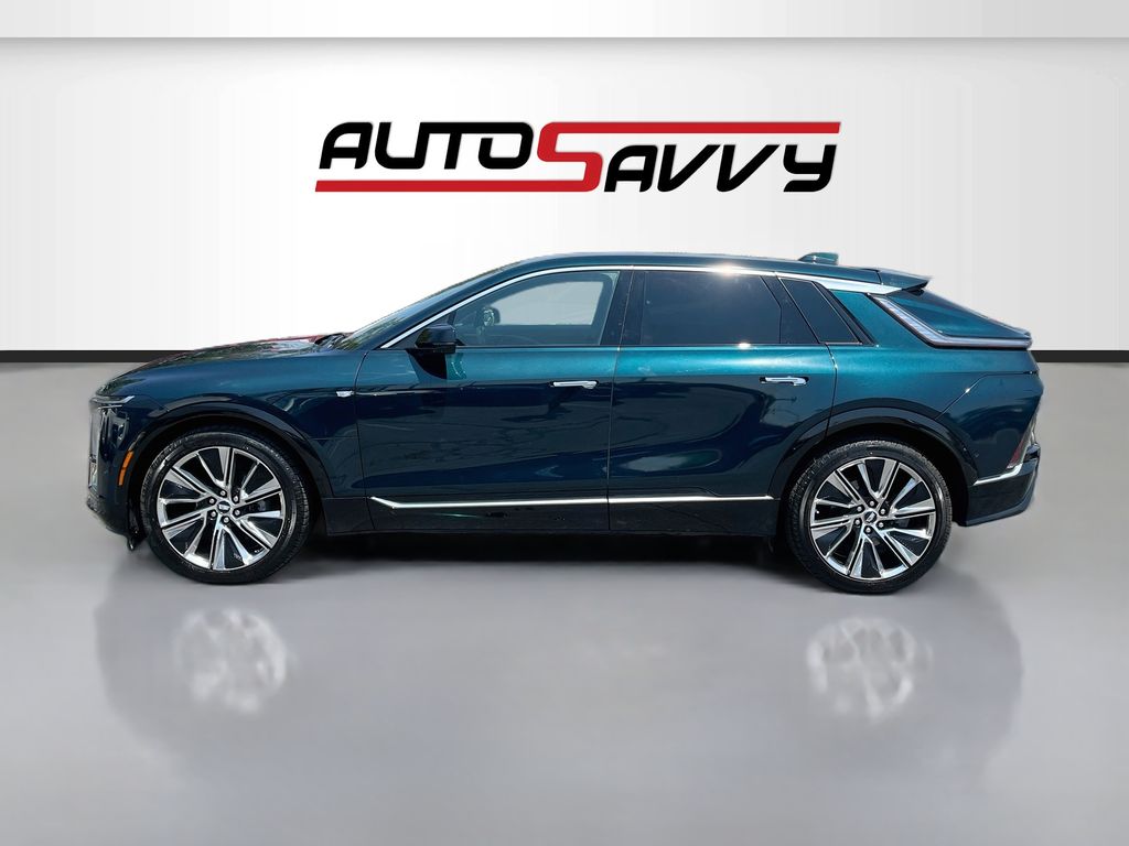 Used 2026 Green Cadillac Signature Luxury image 4