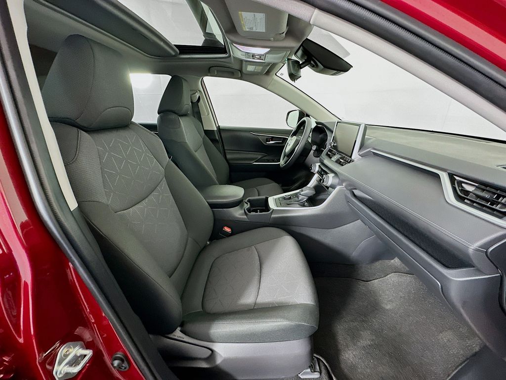 Thumbnail: 2025 Toyota RAV4 - 29