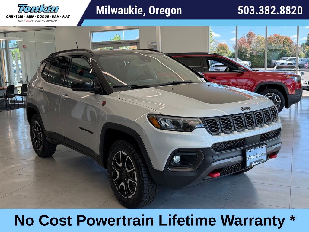 Silver Zynith Metallic Clearcoat 2026 Jeep Compass SUV / Crossover Four-Wheel Drive 8-Speed Automatic