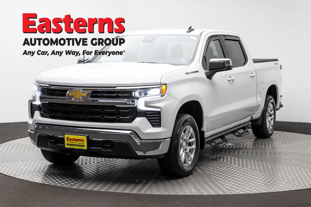 Summit White 2023 Chevrolet Silverado 1500 LT Crew Cab 4WD Pickup Truck Four-Wheel Drive 8-Speed Automatic