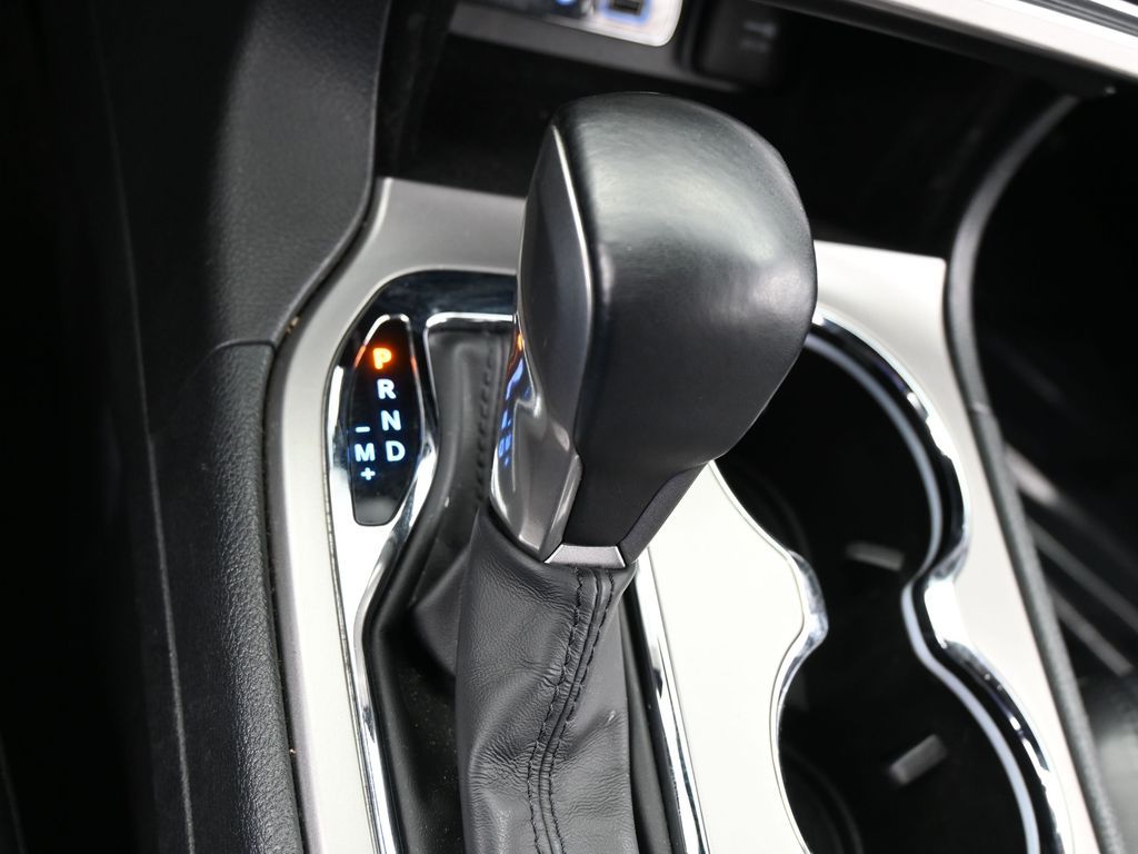 Used 2021 Bright White Clearcoat Jeep Limited image 27