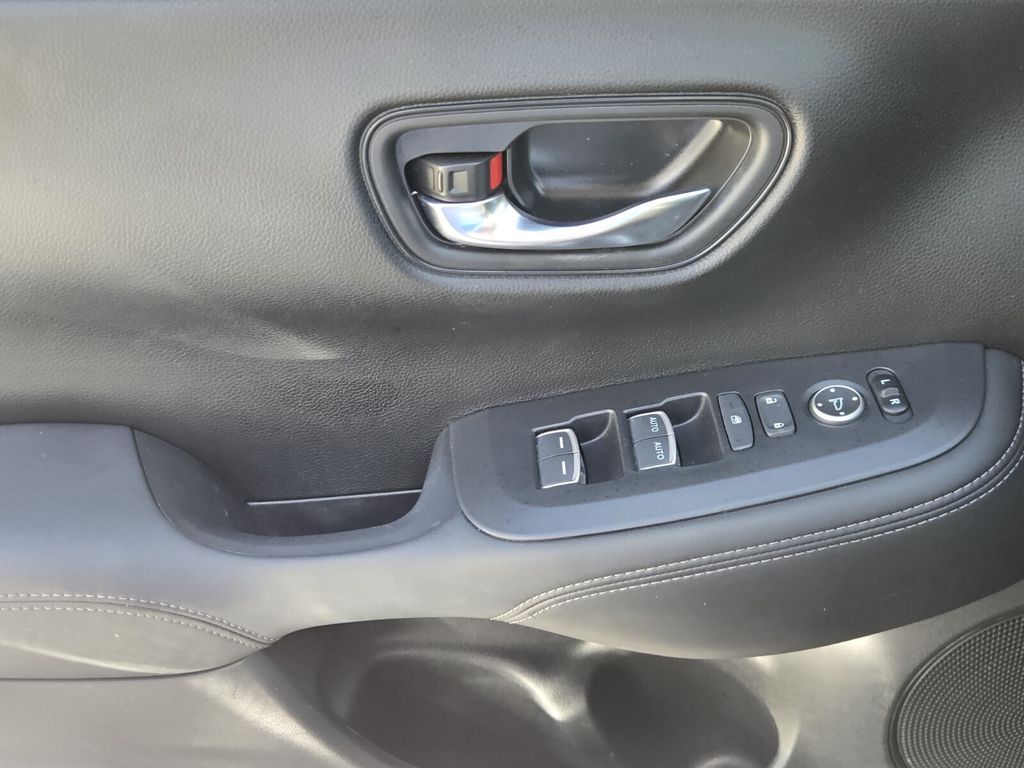 2025 Honda HR-V - $26,195