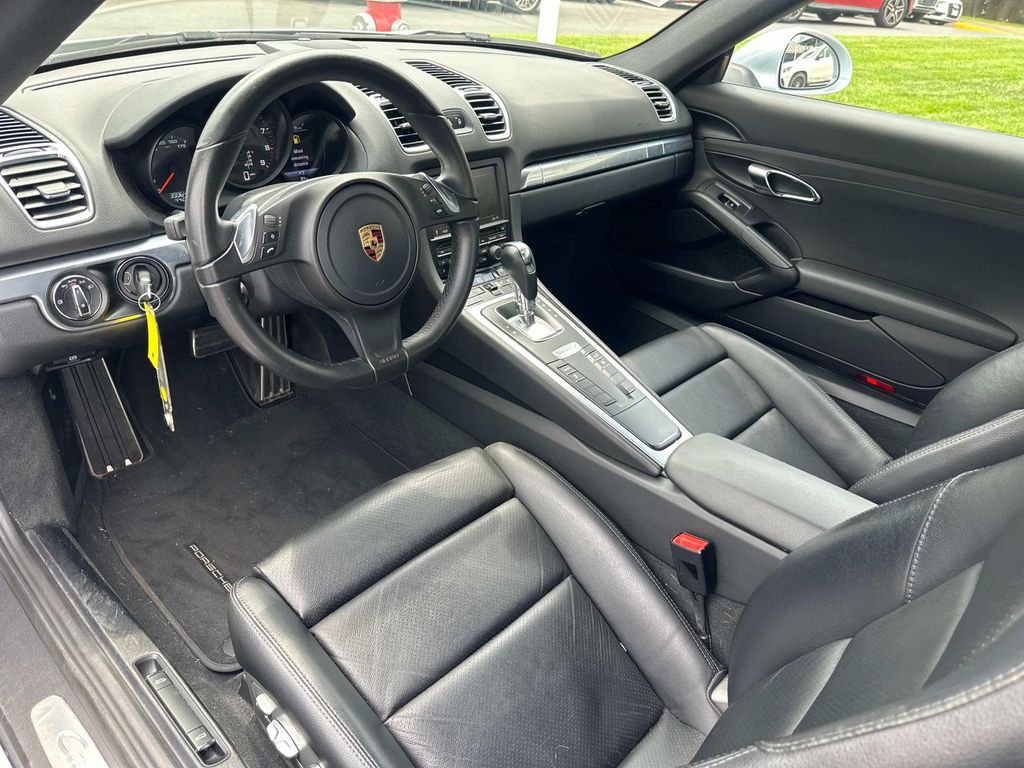 Thumbnail: 2016 Porsche Cayman - 8