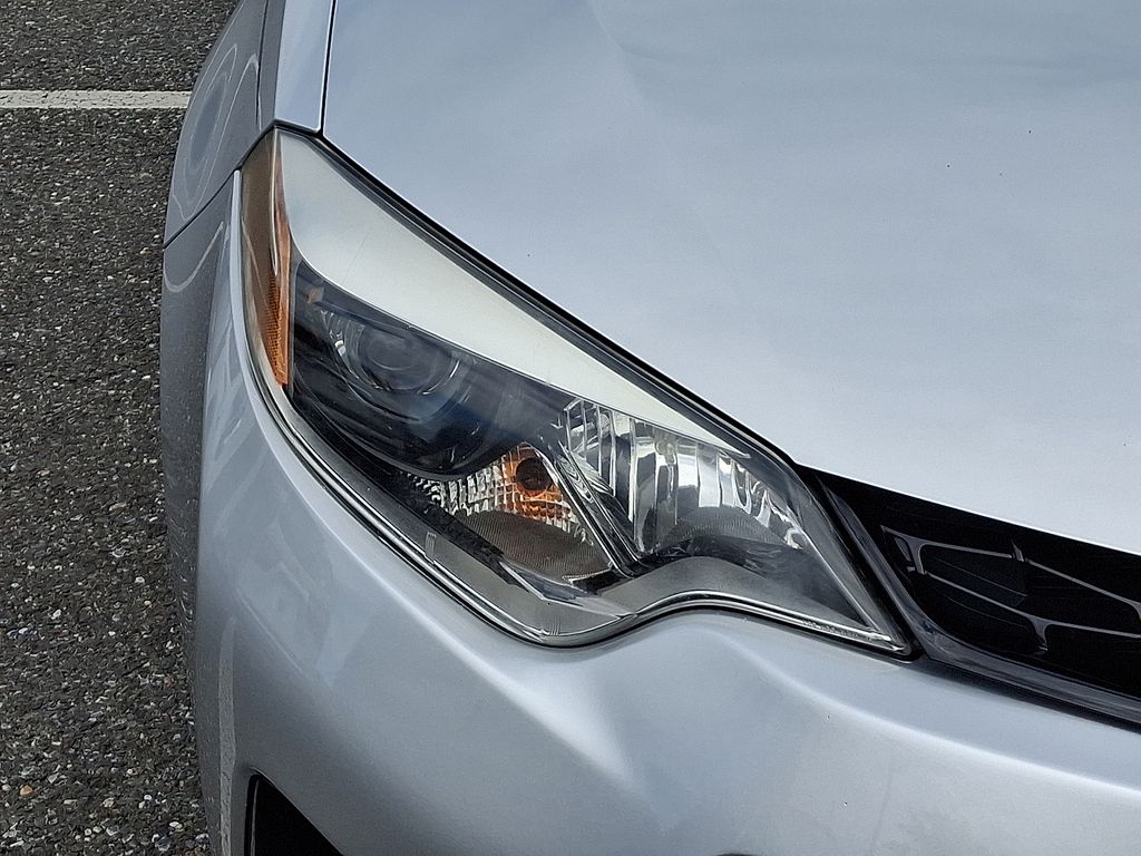 Thumbnail: 2016 Toyota Corolla - 9