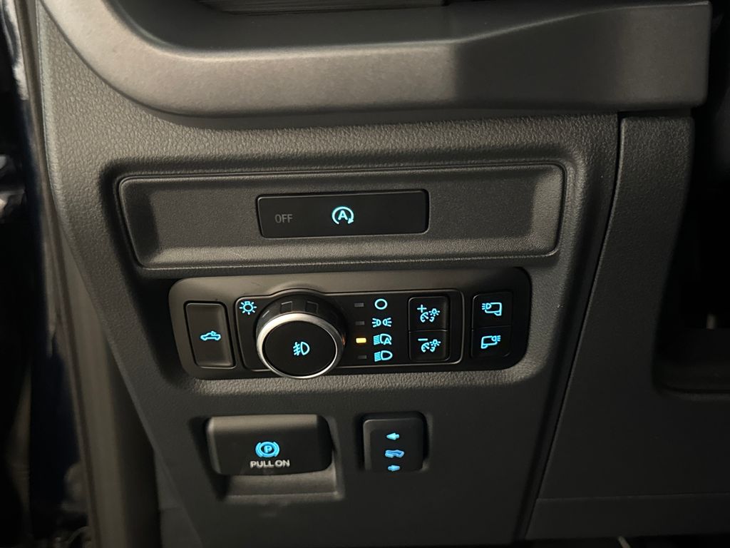 Certified Used 2025 Blue Ford XLT image 19