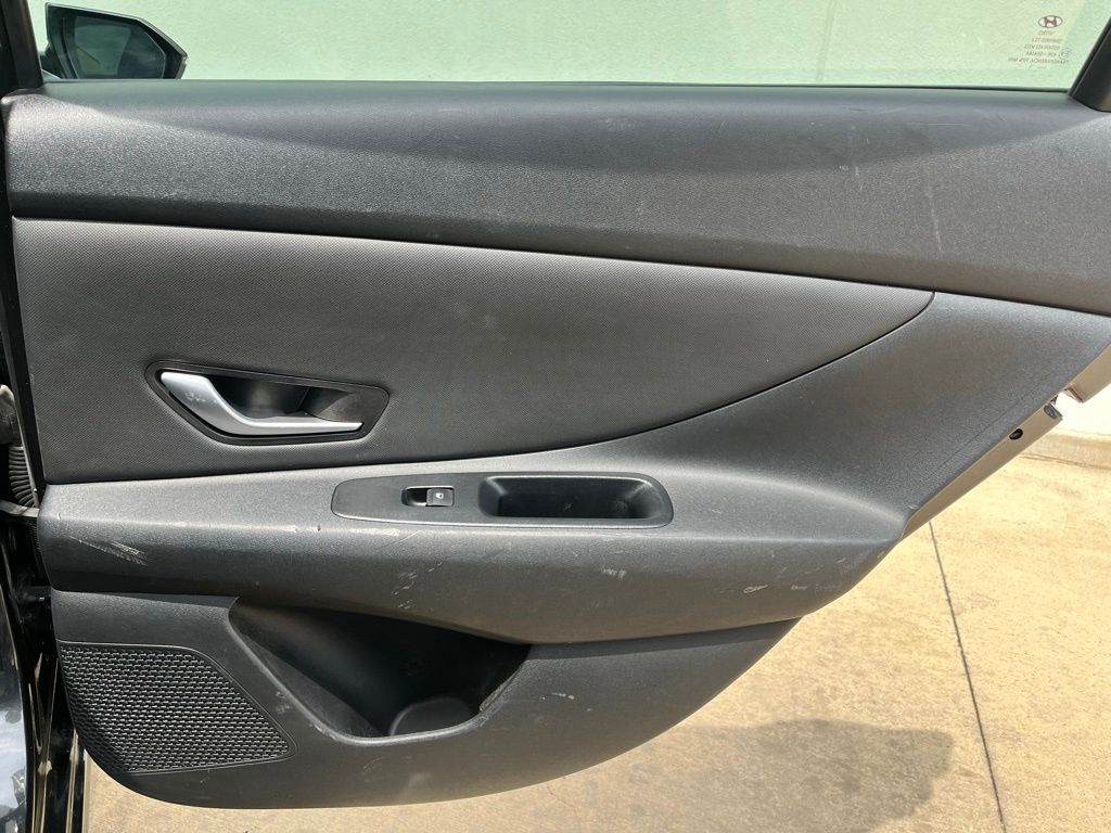 Used Car 2021 Hyundai Elantra  Limited For Sale Under $25,000 In Georgetown, Texas