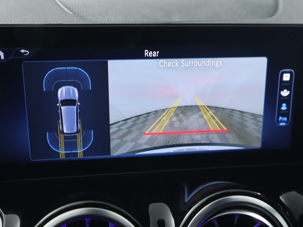 Thumbnail: 2025 Mercedes-Benz GLB - 16