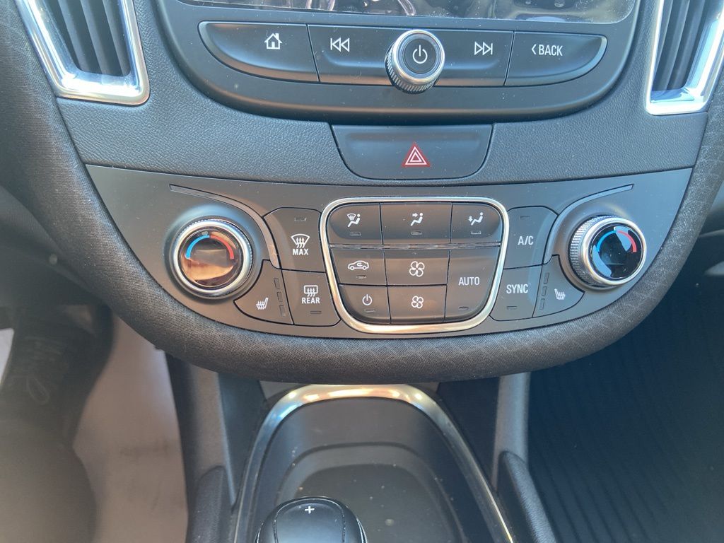 Thumbnail: 2019 Chevrolet Malibu - 20