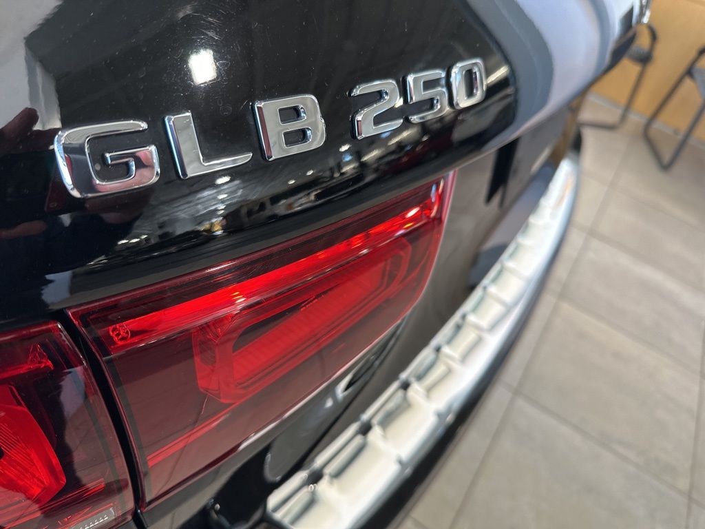 2021 Mercedes-Benz GLB GLB 250 27