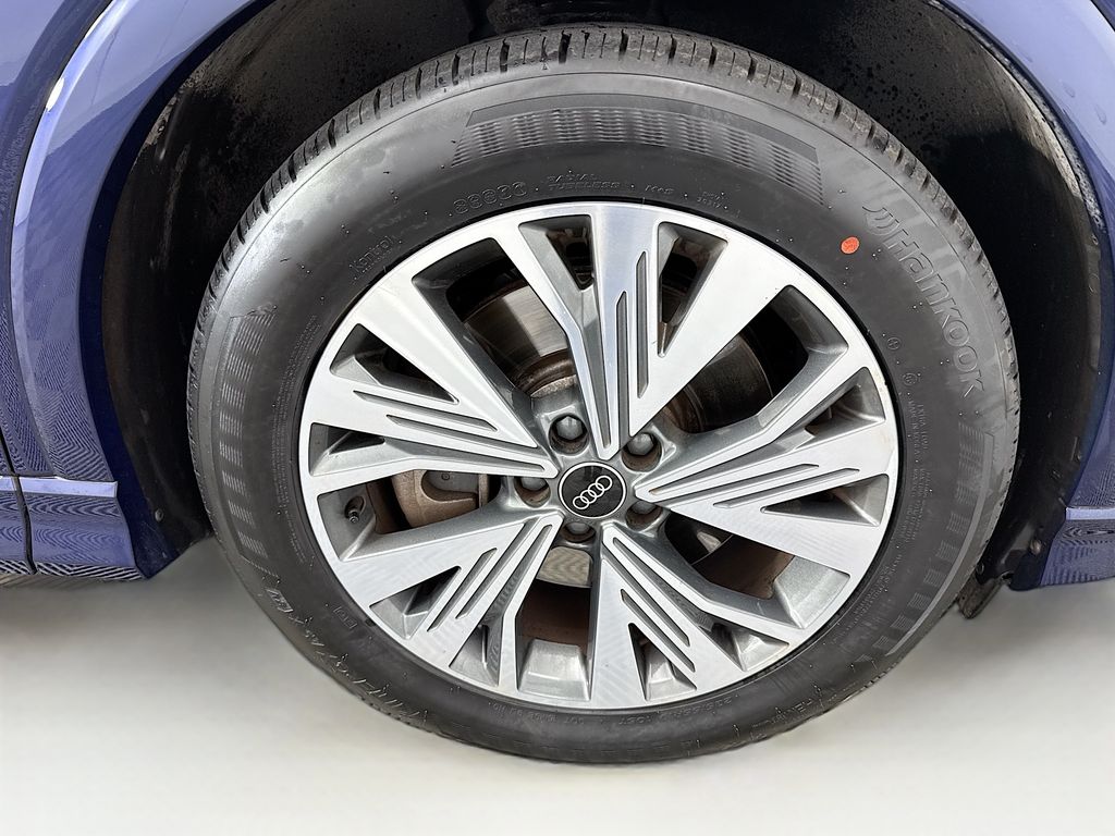 Thumbnail: 2023 Audi Q4 e-tron - 31