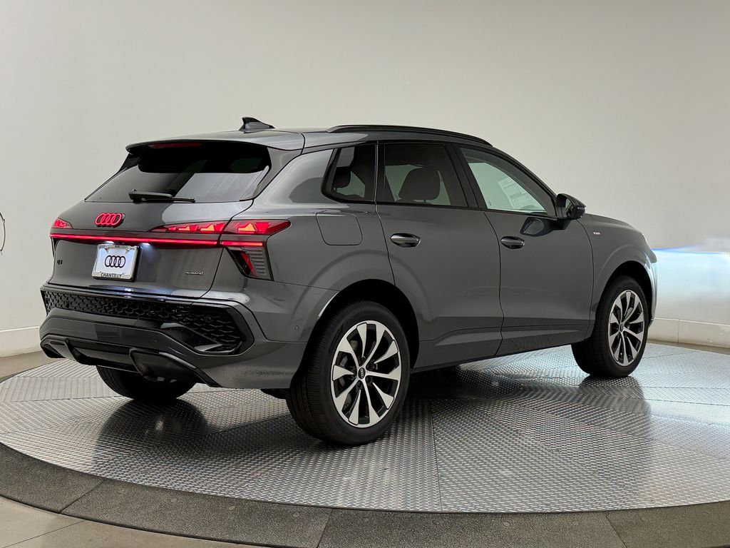 Thumbnail: 2026 Audi Q3 - 7