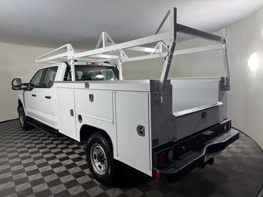 2026 Ford F-250 Crew Cab 4WD Cab Chassis for sale #9F0452 - photo 7