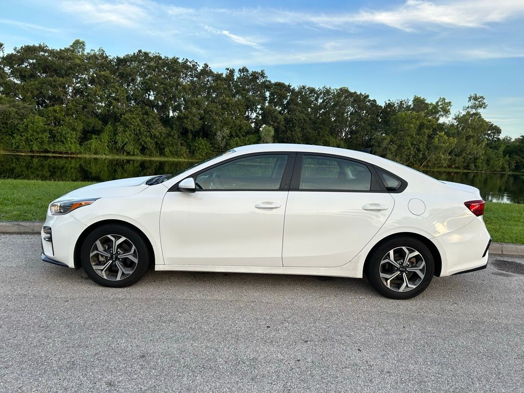 Thumbnail: 2021 Kia Forte - 2